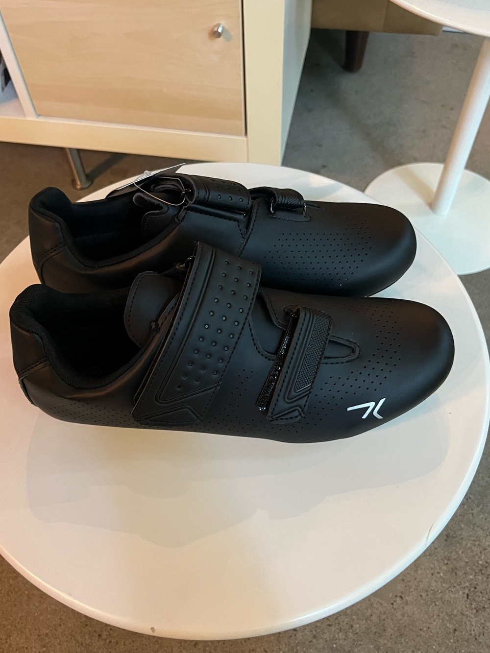 ULTlANT Cycling Shoes – Black – Size 42 – New With Tags
